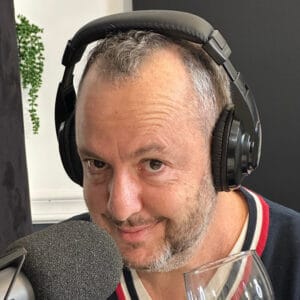 השף האישי של המיליארדרים והמאות מיליונרים מדבר על סודות המטבח הצרפתי, ומספר לנו שמה שהוא אוהב באמת זה חומוס, עם כפיר בן-ארי. | Kfir Ben-Ari השף האישי של המיליארדרים והמאות מיליונרים מדבר על סודות המטבח הצרפתי, ומספר לנו שמה שהוא אוהב באמת זה חומוס, עם כפיר בן-ארי. | Kfir Ben-Ari