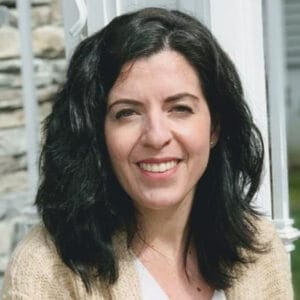 ״את הזוועות שראינו לא נוכל לשכוח לעולם, אומרת רותי בשן. ״הצפייה בחדשות ובסושיאל מדיה מצלקת אותנו״.