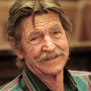 פשע בתשע פרק 3 (עונה 1) – דייויד פרקר ריי רוצח הטויבוקס