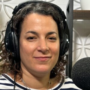 Amit Ades| ״לא נחזור לכפר עזה… בלילות אני חושבת כמה קרובים היינו לכך שהטרוריסטים יהרגו אותנו או שנהיה במנהרות בעזה״, עם עמית עדס Amit Ades| ״לא נחזור לכפר עזה… בלילות אני חושבת כמה קרובים היינו לכך שהטרוריסטים יהרגו אותנו או שנהיה במנהרות בעזה״, עם עמית עדס