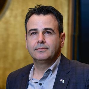 Shahar Azran| צילמתי את נאום הגרנדמייזר של סמוטריץ׳ אבל גם את אובמה, קלינטון, רבין, חוסיין, ערפאת, האפיפיור, פול מקרטני, בונו ומסי, עם שחר עזרן