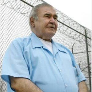 תכירו: רוצח הליפסטיק (עונה 3, פרק 8)