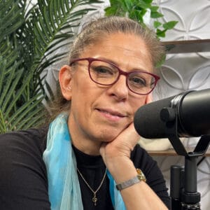 יכולתי להתאבד כאשר בתי אוריה נרצחה בנובה, אבל אני בוחרת בחיים, עם חני ריקרדו | Hannie Ricardo