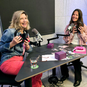 פרק 56: להיות טובה לעצמי – זה לא מותרות, זה משנה חיים | עם עידית תמיר