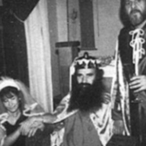 פשע בתשע עונה 2 פרק 6 – כת 'ילדי תל הנמלים'