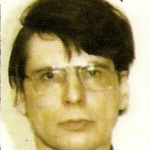 תכירו: דניס (דז) נילסן (עונה 2, פרק 15)