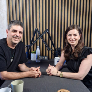 פרק 244 – האנגלית שלך חרא, אבל האנרגיה מדהימה – לירון גליקמן